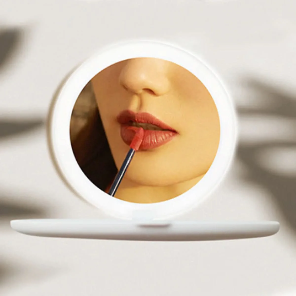 Gift-AMIRO LumoPocket LED Mirror - Image 3
